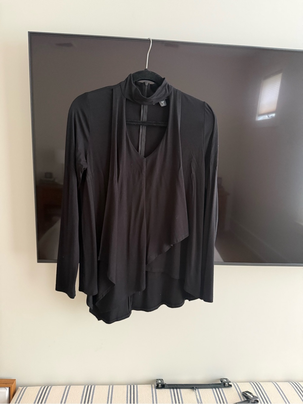 Karen Kane sz small black going out flowing long sleeve shirt